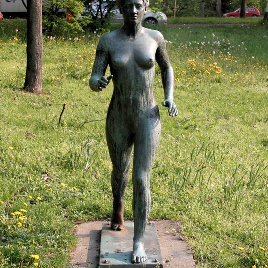 Schreitendes Mädchen