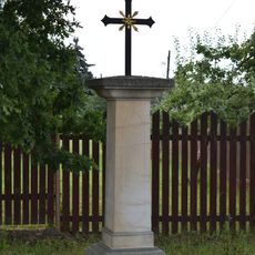 Kříž proti čp. 63 v Plešnicích