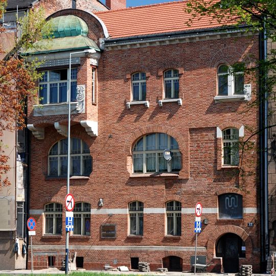 Kamienica , ob. muzeum witraży