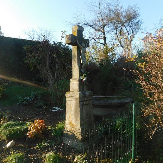 Kříž v západní části Kochánova