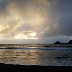 Kapueokahi Beach