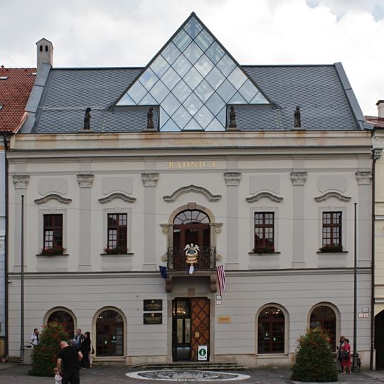 Dom V. Muhlsteina, 2. radnica