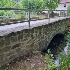 Steinbogenbrücke über den Mühlgraben Pließkowitzer Dorfstraße