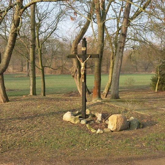 Kříž v severní části osady Minice