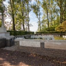 Givenchy-en-Gohelle Canadian Cemetery