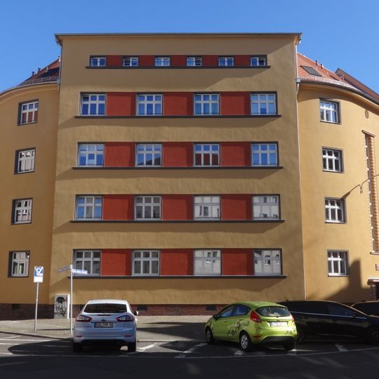 Miethaus Otto-Adam-Straße 12