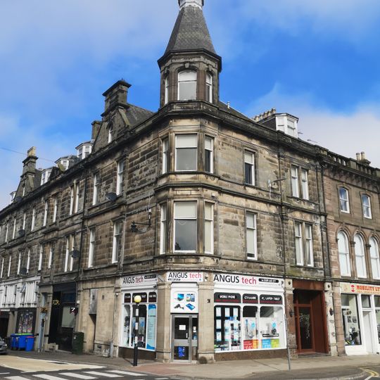 Central Hotel, 118 High Street, Montrose