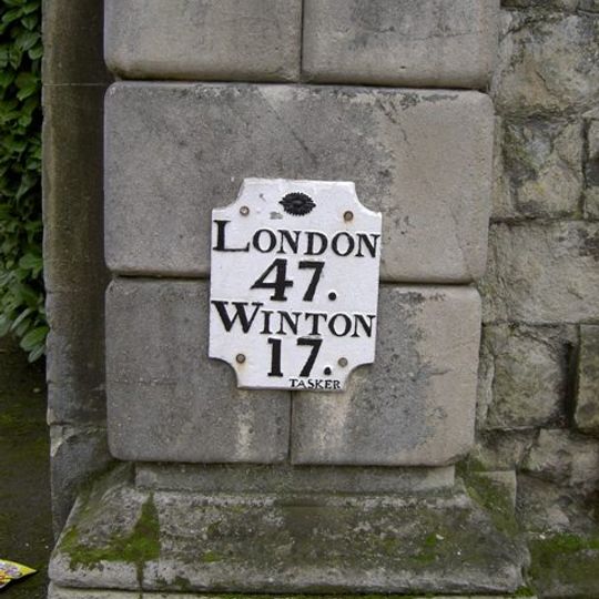Milestone, Alton House Hotel