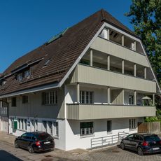 Former farmhouse, western residential part