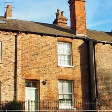 3, Bishopgate Street