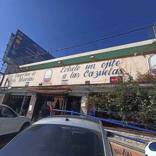 La Puerta de Tres Marias