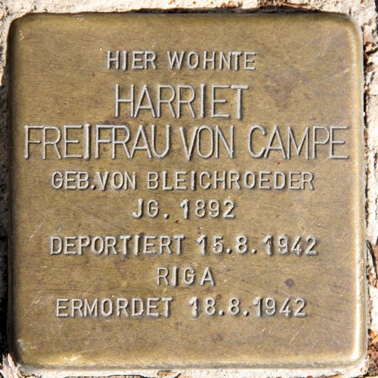 Stolperstein en memoria de Harriet Freifrau von Campe
