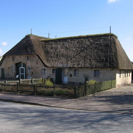 Schulstraße 1, Bauernhaus