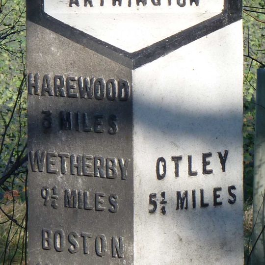 Milestone, Arthington Lane nr Ingfield Farm