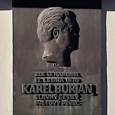 Pamětní deska Karlu Burianovi v Rousínově