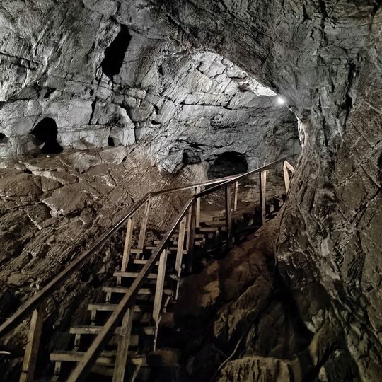 Tavdinskaya Karst Arch