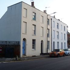 35-38, London Road