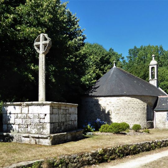 Croix de la chapelle Notre-Dame-du-Croaziou