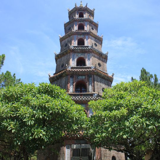Thiên Mụ Temple