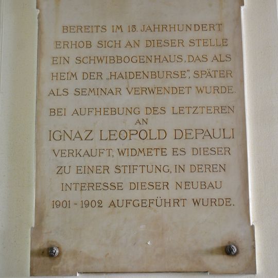 Gedenktafel für ein Schwibbogenhaus