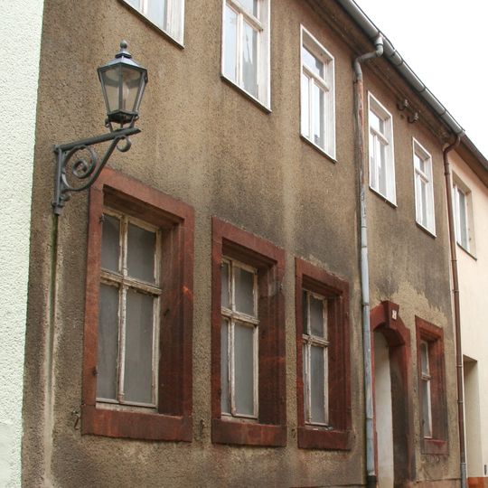 Wohnhaus in geschlossener Bebauung