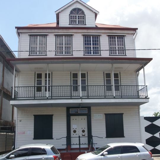 Wagenwegstraat 37, Paramaribo