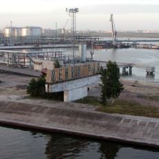 Морской порт Санкт-Петербург