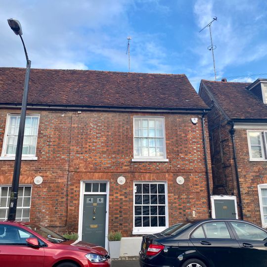 44 46, Whielden Street