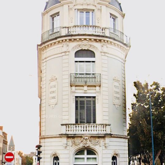 Poste Delille