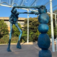 Here Comes Everybody