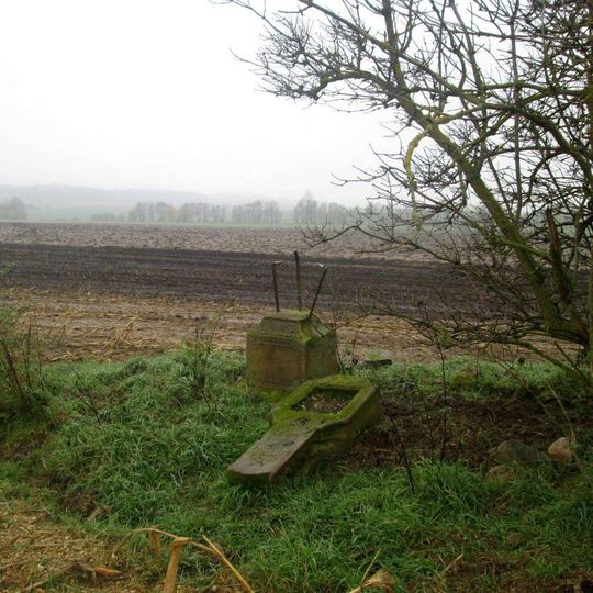 Boží muka západně od Velečína