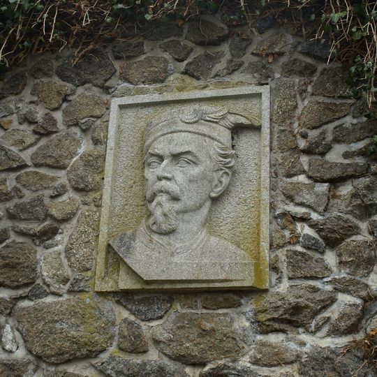 Reliéf Miroslava Tyrše v Třebíči